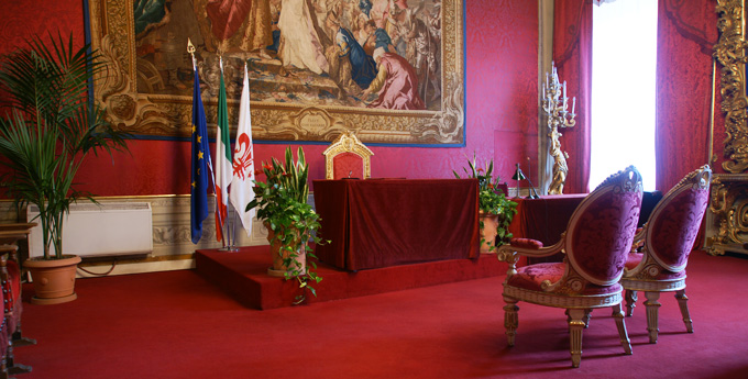 sala_rossa-palazzo-vecchio